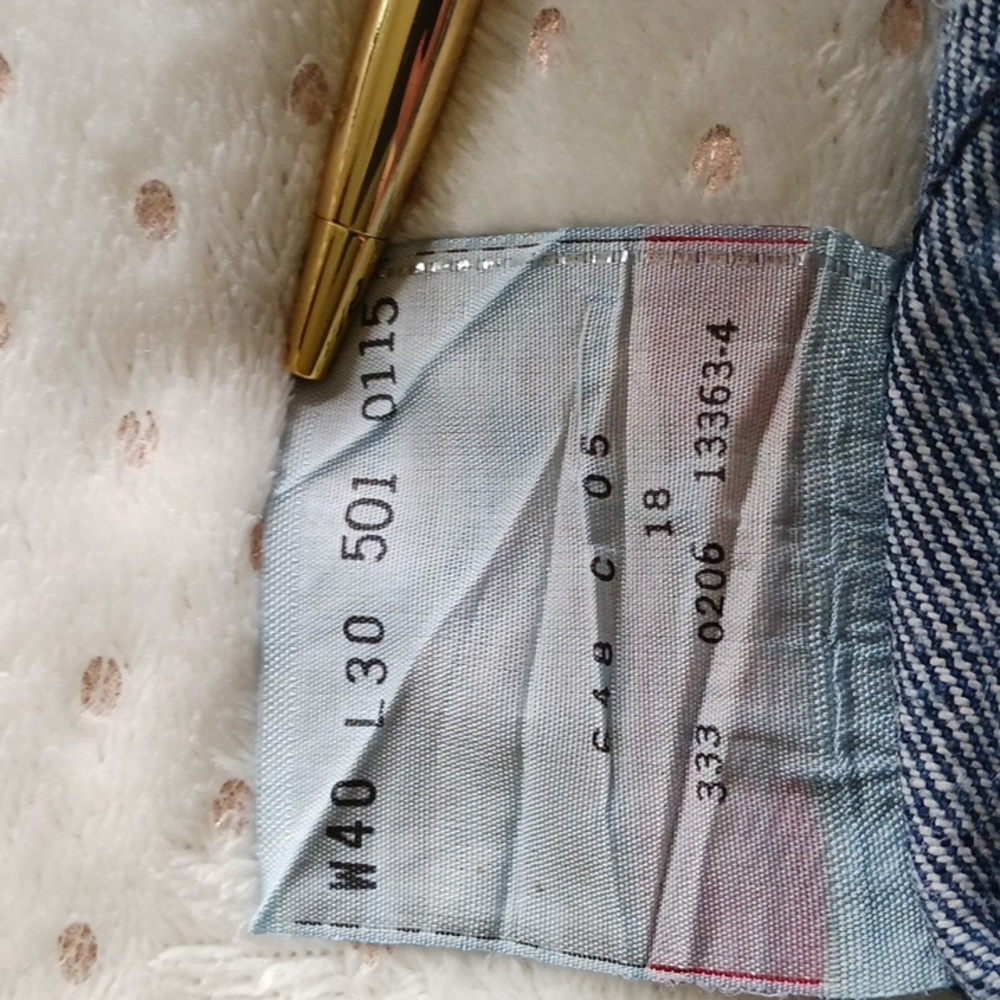 Original 501 Levi's cut off frayed raw hem high-waisted beautiful Jean Shorts - Picture 12 of 14